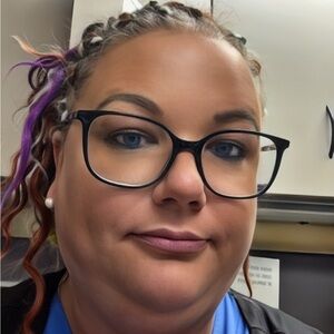 Meet your Posher, Crystal